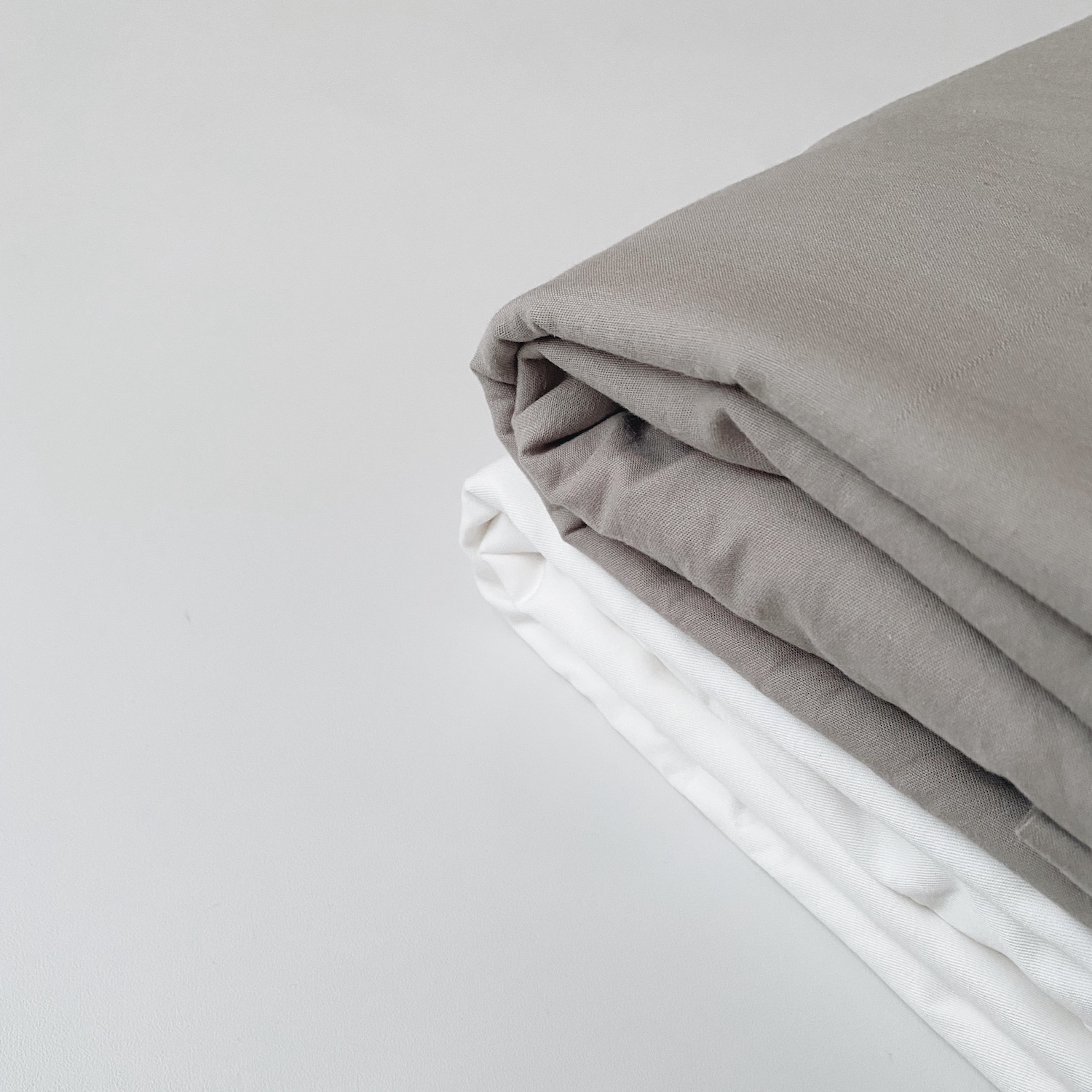 Picture of Fitted Sheet - Solid Color (Adult Size)