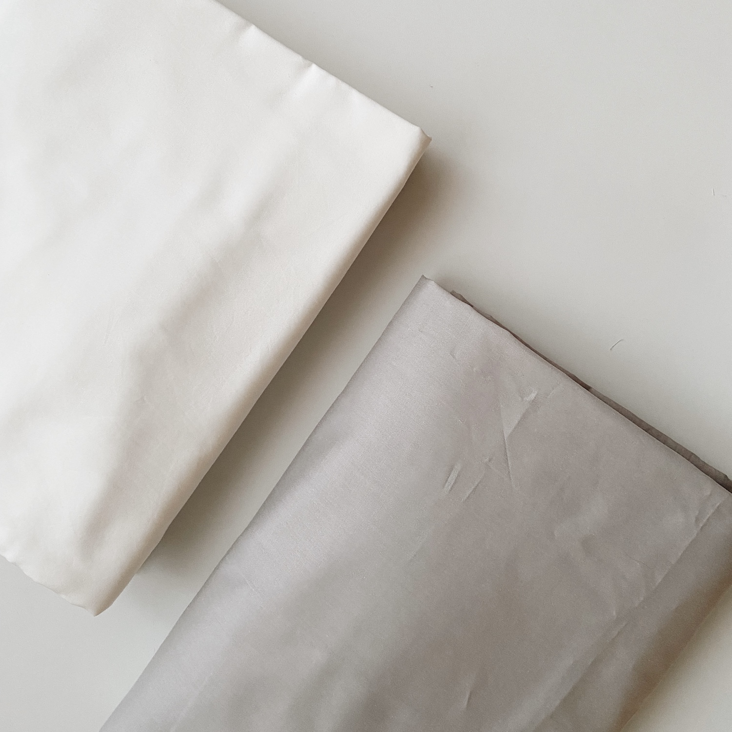 Picture of Fitted Sheet - Solid Color (Adult Size)