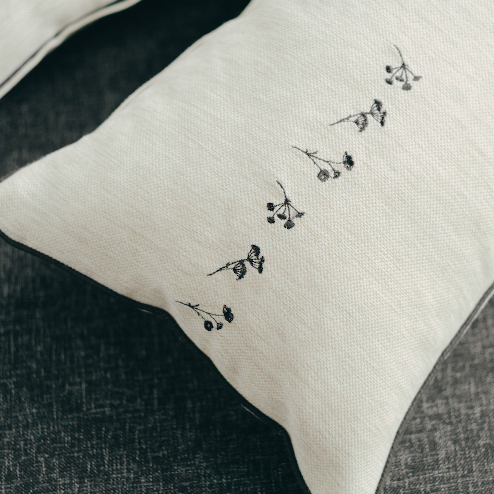 Picture of Juliette Decorative Pillow - Rectangle (50x25cm)