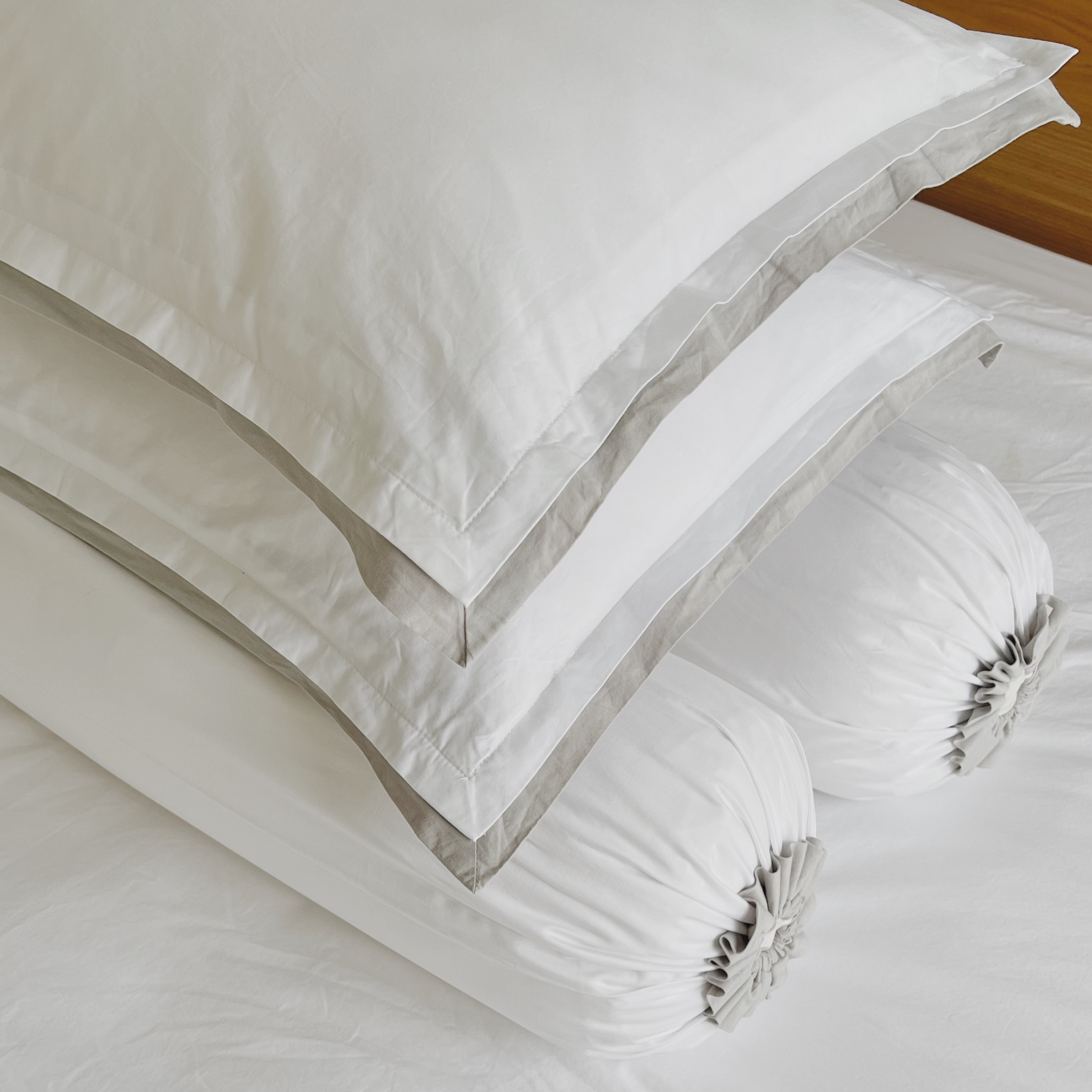 Picture of Troy Single Pillow/ Single Bolster Cover