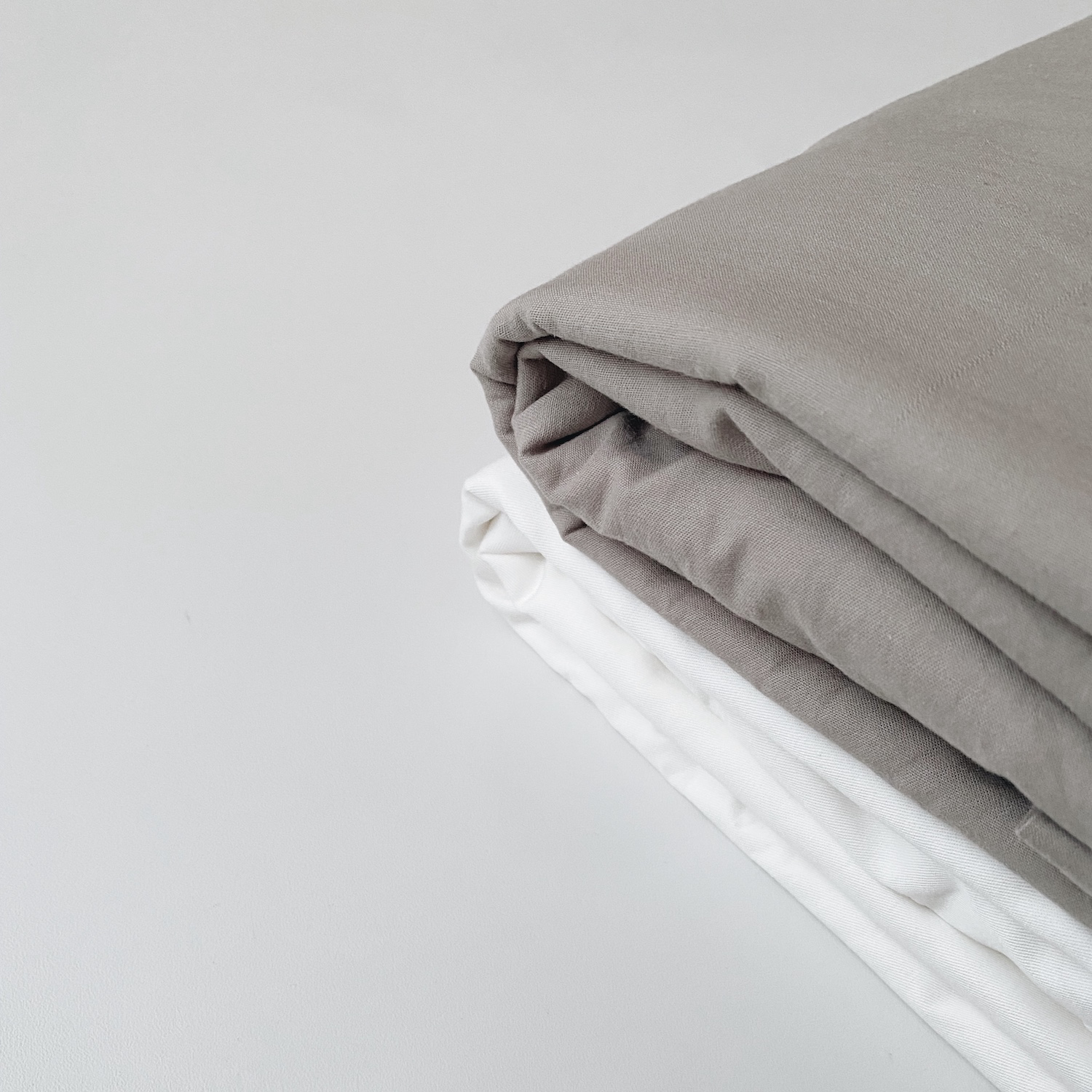 Picture of Fitted Sheet - Solid Color (Baby Size)