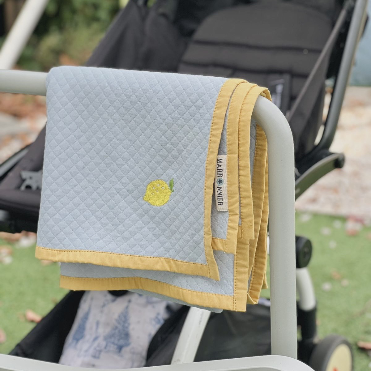 Picture of Noah Knit Blanket